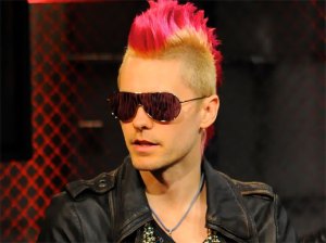 jared-leto-pink-mohawk-1